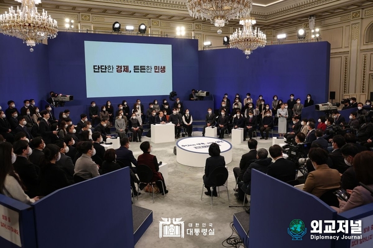  윤석열 대통령이 15일 서울 청와대 영빈관에서 열린 제1차 국정과제 점검회의를 주재하고 있다. (사진=대통령실 제공) 