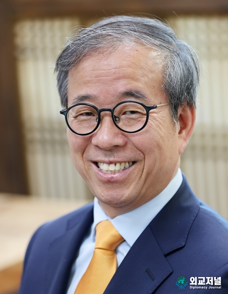  제20대 동국대학교 신임 윤재웅 총장 (사진 동국대학교 제공)