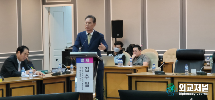  김수일 인도네시아 국립대 교수(전 동티모르대사), 사진=공정과 상식 회복을 위한 국민연합