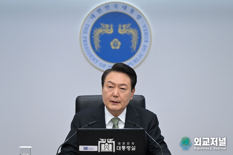  윤석열 대통령이 2일 오전 서울 용산 대통령실에서 제18회 국무회의를 진행하고 있다.(사진=대통령실)