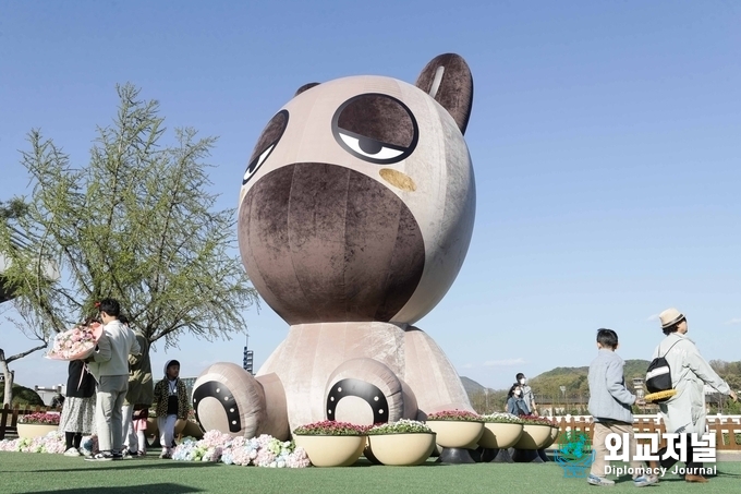  초대형 말마 인형 (사진=한국마사회)