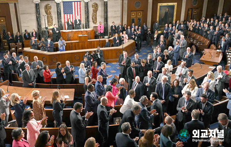 President Yoon Suk-yeol addresses at a joint session of the U.S. Senate and House of Representatives on April 27.