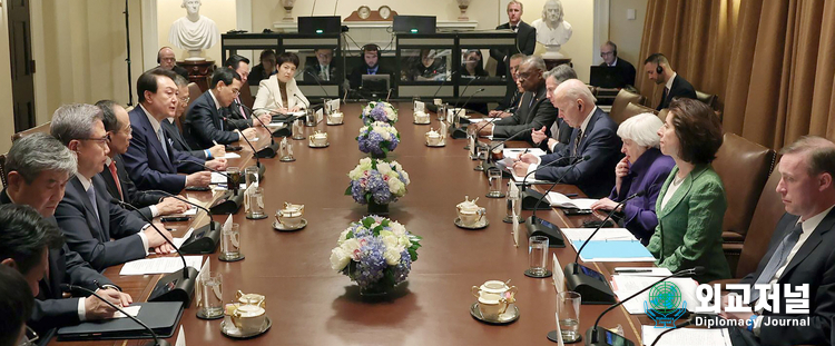 President Yoon Suk-yeol attends an expanded Korea-U.S. summit on April 26.