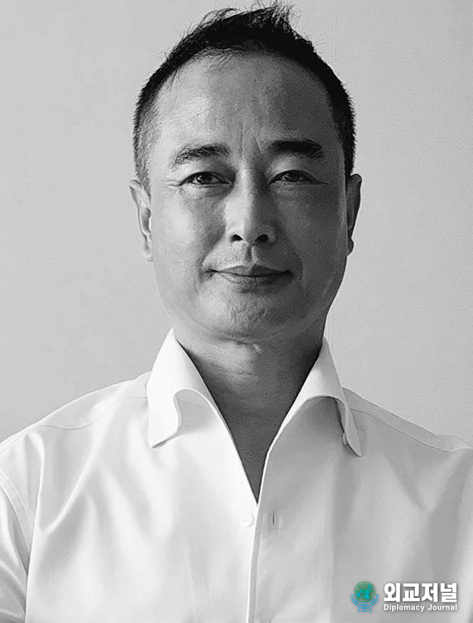 Lee Jae-hwa, chairman of the 26th World Peace Art Exhibition