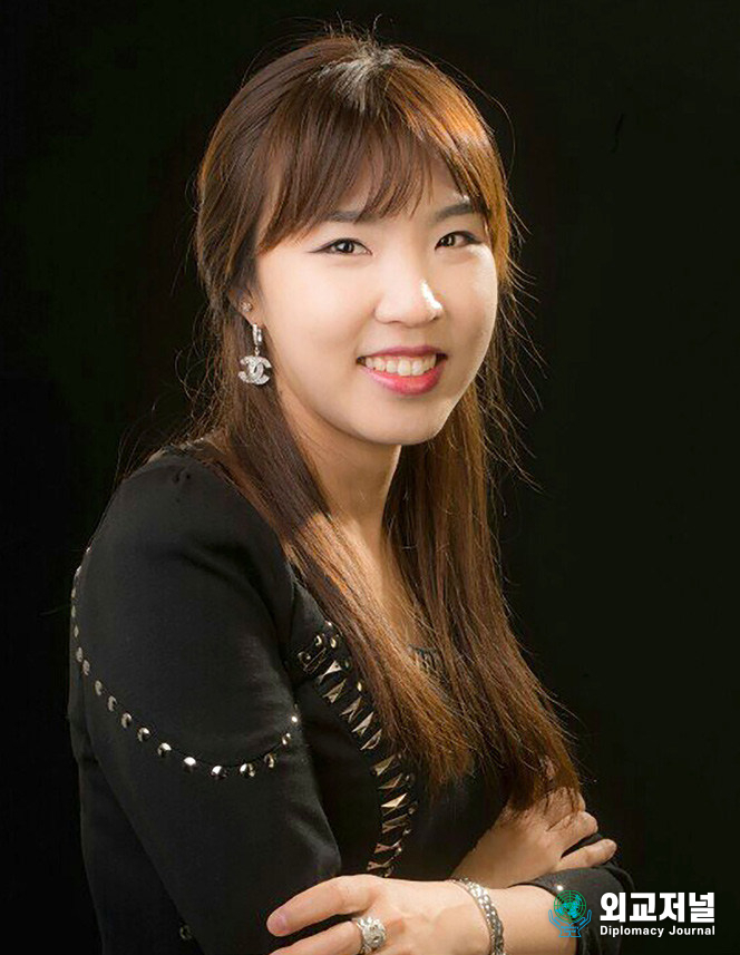 YoungK, a mid-career painter representing Korea