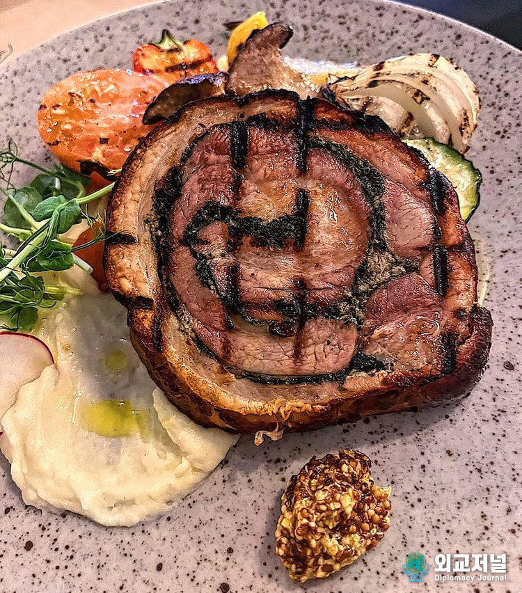 Photo of Porchetta<br>
