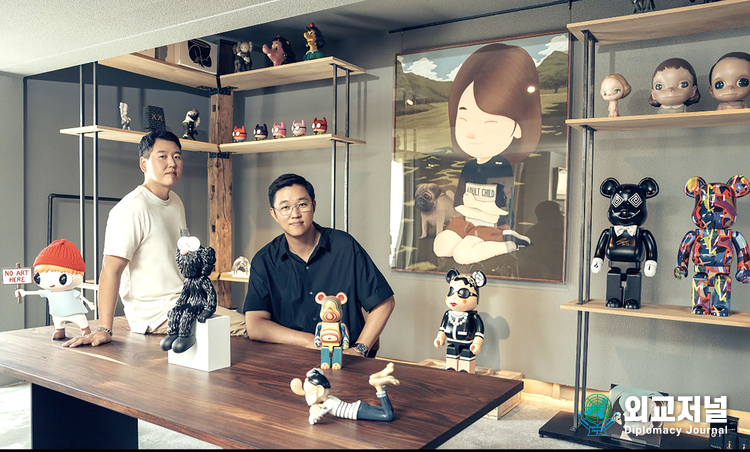  o-CEOs of DROPDOT Lee Ki-woong (left) and Hwang Hyun-seok