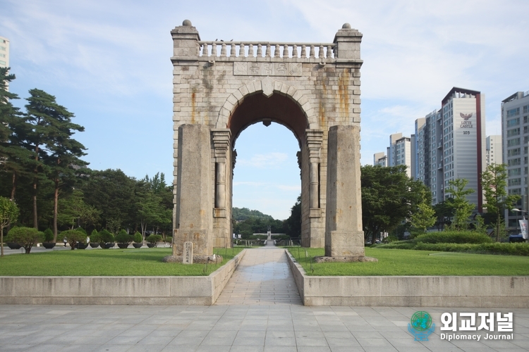  사진-외교저널 이기자