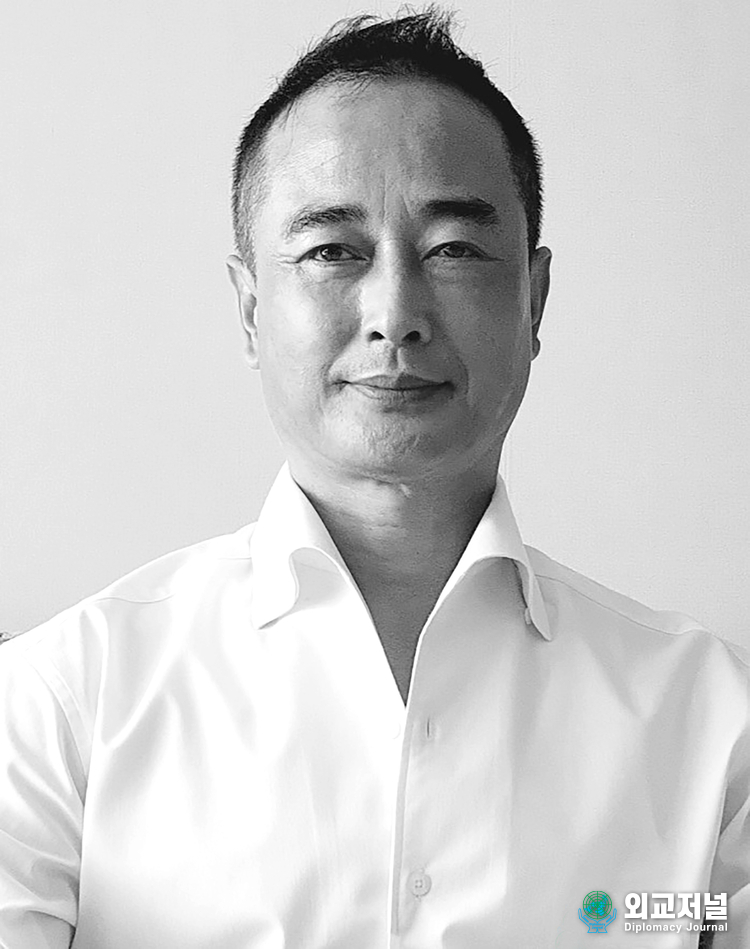Lee Jae-wha, President of the 26th World Peace Art Exhibition<br>
