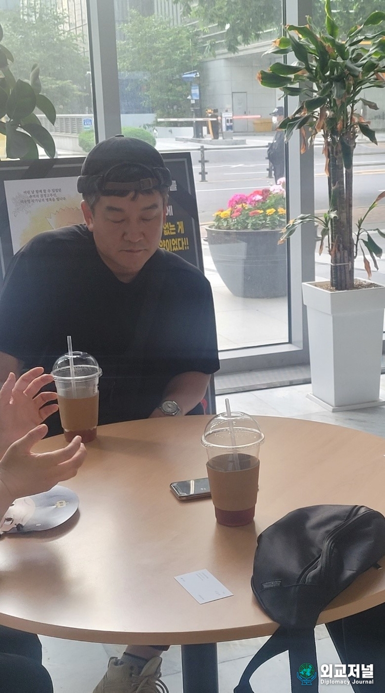 이우진 작가 인터뷰