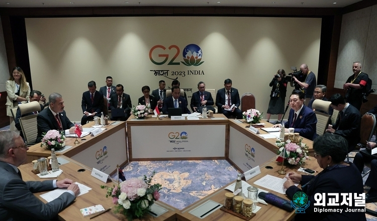 President Yoon Suk-yeol speaks at the meeting of the MIKTA leaders’ gathering 2023.