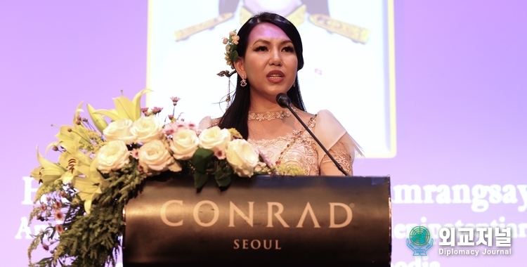 H.E Amb. Chring Botumrangsay of Cambodia to Korea delivers welcoming remarks on the occasion of the 70th Independence Day of Cambodia and the 26th anniversary of Cambodia-ROK diplomatic relations held at Conrad Hotel Seoul on Nov. 2.