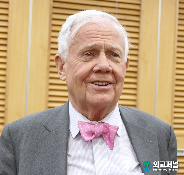 Rogers Holdings Chairman Jim Rogers, one of the world's most famous three investors. /Courtesy of Diplomacy Journal