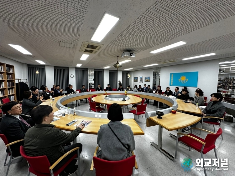 Representatives of leading tour operators, airlines, tourism experts as well as the media from Kazakhstan and Korea attend the Road Show - “Visit Aktobe 2023”- in Seoul on Dec. 11.