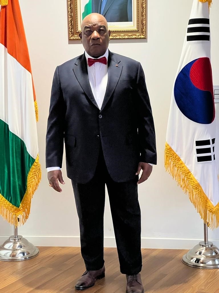 His Excellency Mr. Allou Wanyou Eugène BITI, Ambassador of the Republic of Côte d'Ivoire to the Republic of Korea