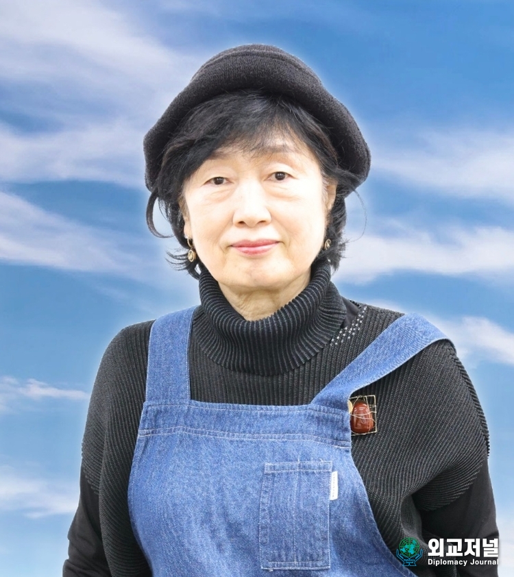 Arok Jung Gui-ja, Seoul City-designated folk painting artisan
