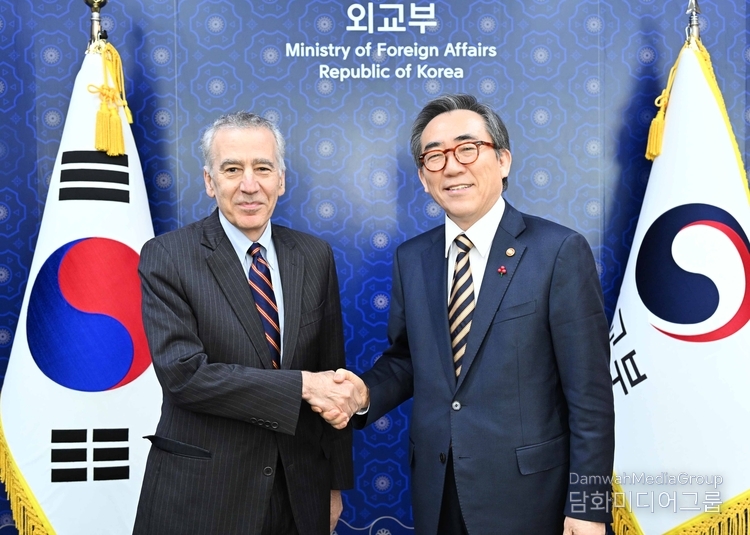  조태열 외교장관은 1월 30일'필립 골드버그(Philip S. Goldberg)'주한 미국대사를 접견하고있다.(사진-외교부)