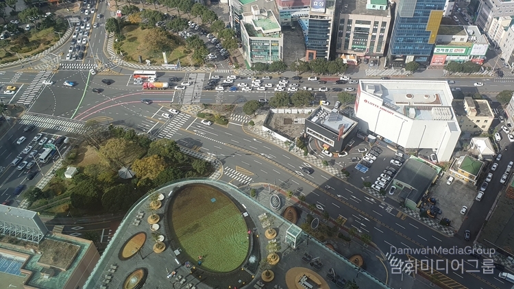 사진=담화미디어그룹 폰으로찍은 사진
