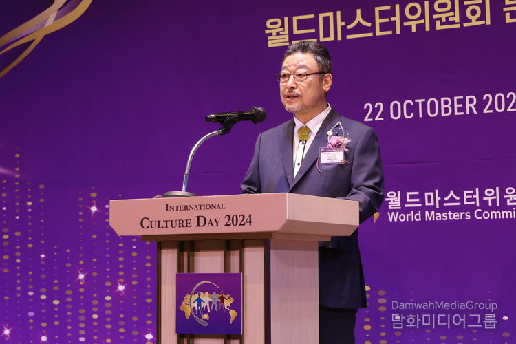 김민찬 위원장의 환영사를 하고 있다.