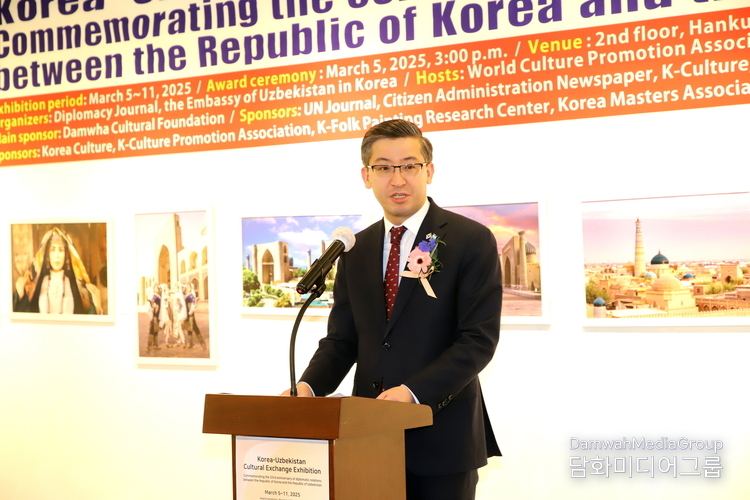 주한 우즈베키스탄 알리셔 압두살로모프 대사가 인사말을 하고 있다. (담화미디어 )