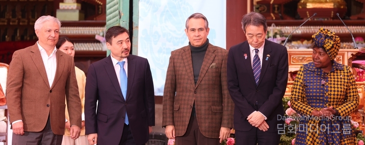 주한 외국대사참석