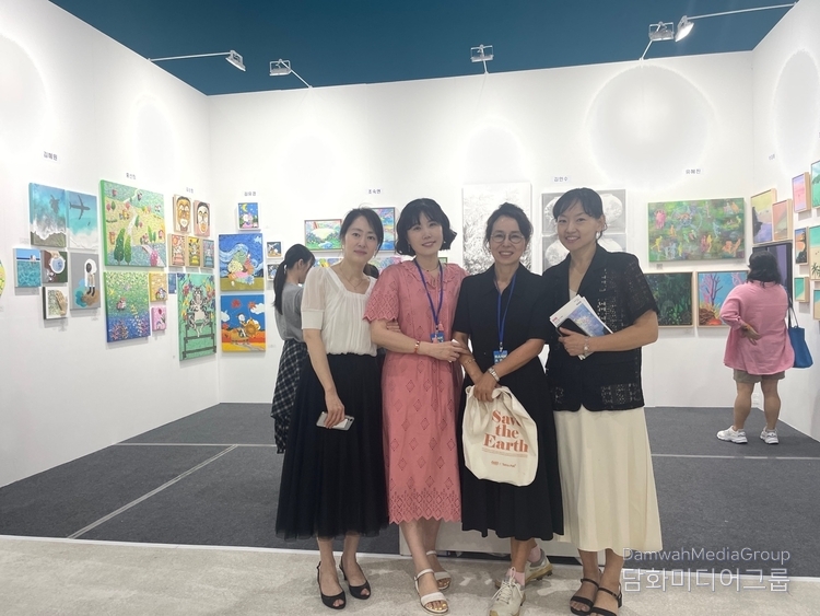홍선희작가, 조숙연작가, 벨라한관장, 박희정작가