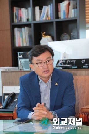 이천시의회 김하식 의장