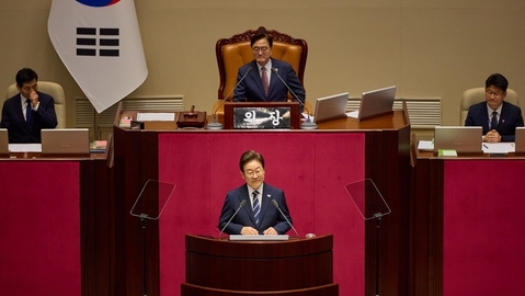 [동영상] 이 대통령, 국회 첫 시정연설…"추경, 경제위기 가뭄 해소 마중물"
