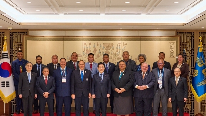 이재명 대통령, 태평양도서국 외교장관단 접견 “기후위기·해양·에너지 협력, 미래 동반자로 함께 가겠다”