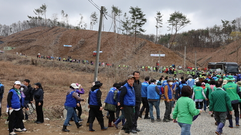 나무심기와 법화가 만나다… 벽사초불정사 식목일 행사 성료