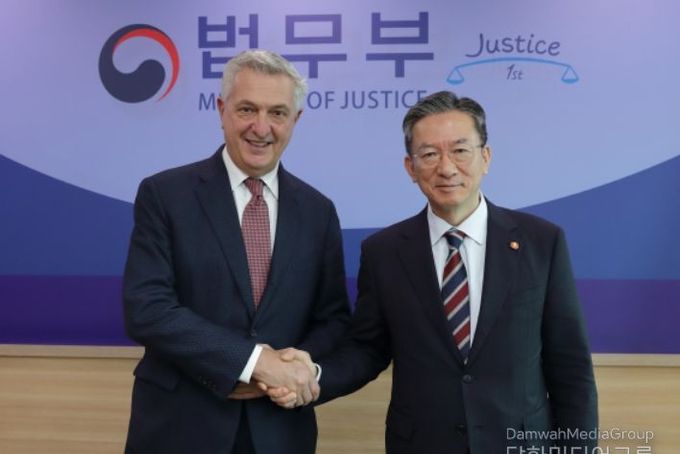 정성호 법무부 장관, 유엔난민기구 최고대표 면담