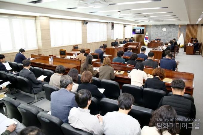 영광군의회, 제32회 의원간담회서 현안 집중 논의