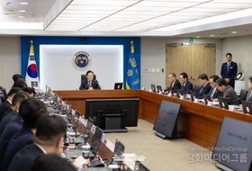 이재명 대통령 "6대 핵심분야 구조개혁…잠재성장률 반드시 반등시켜야"