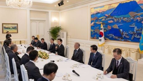 이재명 대통령 "성장 과실, 청년 세대에 골고루…민·관 협력해 더 노력"