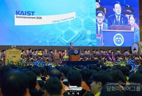 KAIST 학위수여식 참석 이재명 대통령 "단단한 이공계 안전망 구축"
