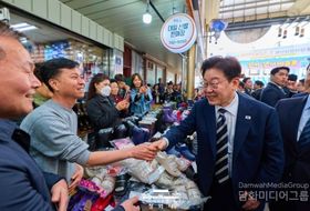 이재명 대통령, 진주중앙시장 방문