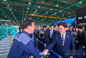 이재명 대통령, 한국항공우주산업(KAI) 생산 현장 시찰