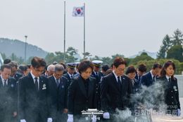 이재명 대통령 "대결과 긴장의 서해 끝내고 공동 성장·번영 새 역사 온 힘"