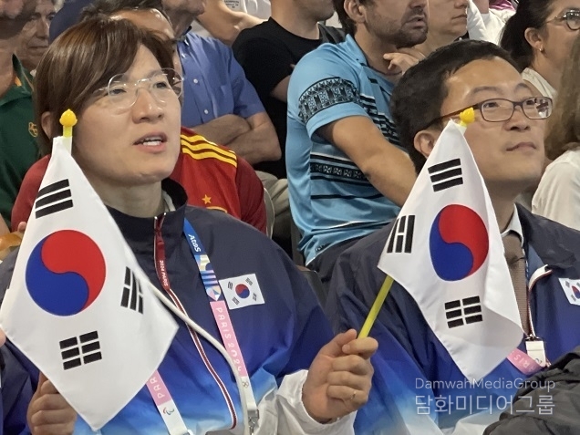‘2024 파리올림픽’ 현장에서 대한민국 국가대표 선수단 응원