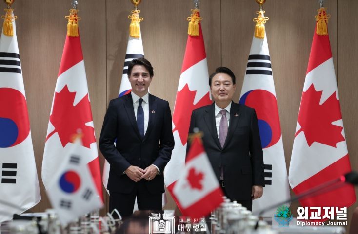 5월 17일 윤석열 대통령은 한-캐나다 확대 정상회담을 가졌다.