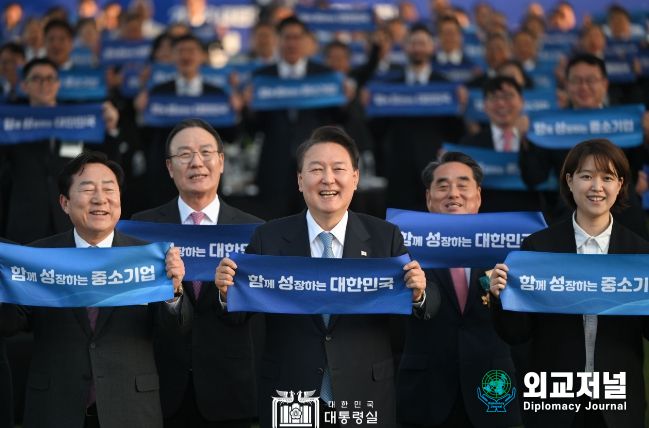 윤석열 대통령 2023 대한민국 중소기업인대회 참석