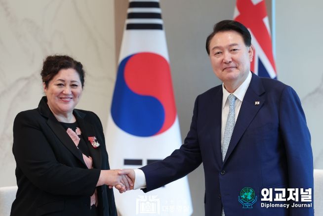 7월 25일 윤석열 대통령은 신디 키로(Cindy Kiro) 뉴질랜드 총독과 면담을 가졌다.