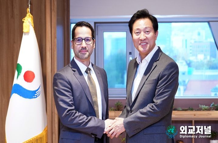 업무협약 체결 후, 오세훈 시장과 아리프 아미리(Arif Amiri) DIFC 총회장은 면담을 진행했다.