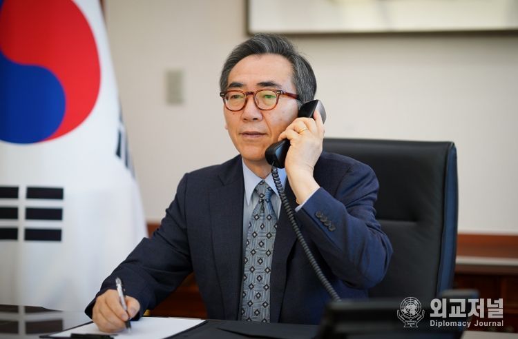 한일 외교장관 통화