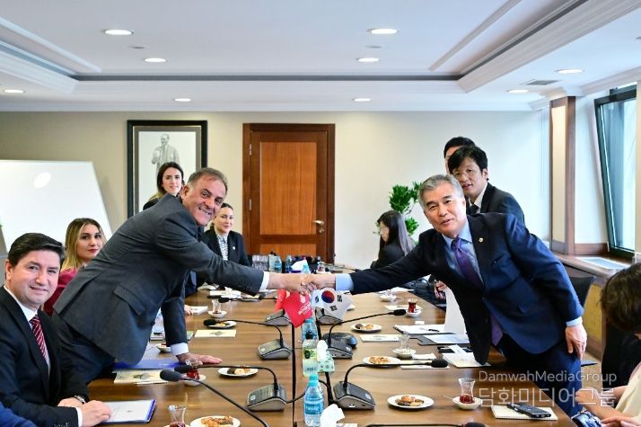 이스탄불 시의회 방문