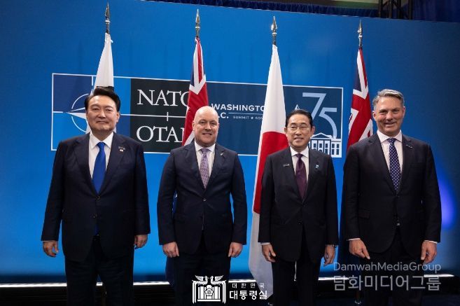 7월 11일 윤석열 대통령은 NATO 인도 태평양 파트너국(IP4, Indo-Pacific Partners / 한국, 일본, 호주, 뉴질랜드) 정상 회동에 참석했다.