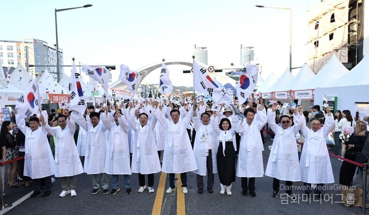대전 0시축제 광복절 퍼레이드