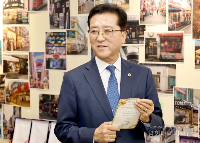 대전시의회 조원휘 의장 “시민·관광객 즐겨찾는 명소 되길”
