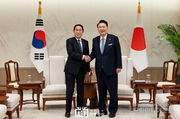 9월 6일 윤석열 대통령은 방한한 기시다 후미오 일본 총리와 한일 정상회담을 가졌다.