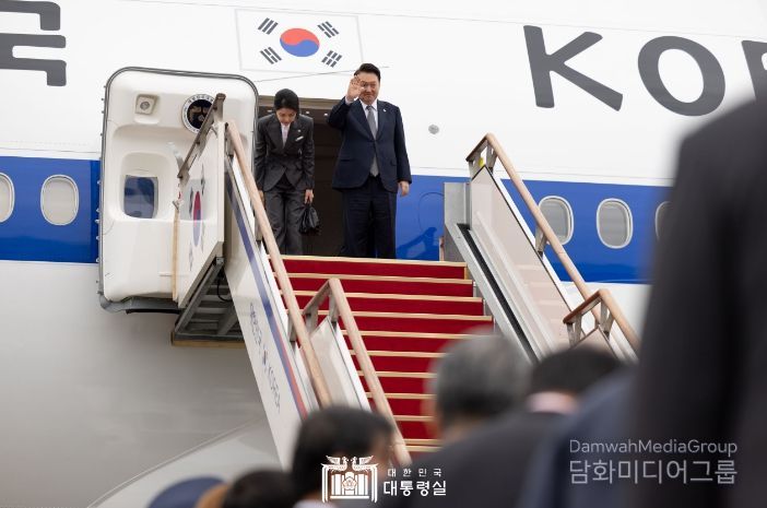 윤석열 대통령 부부,서울공항 출발